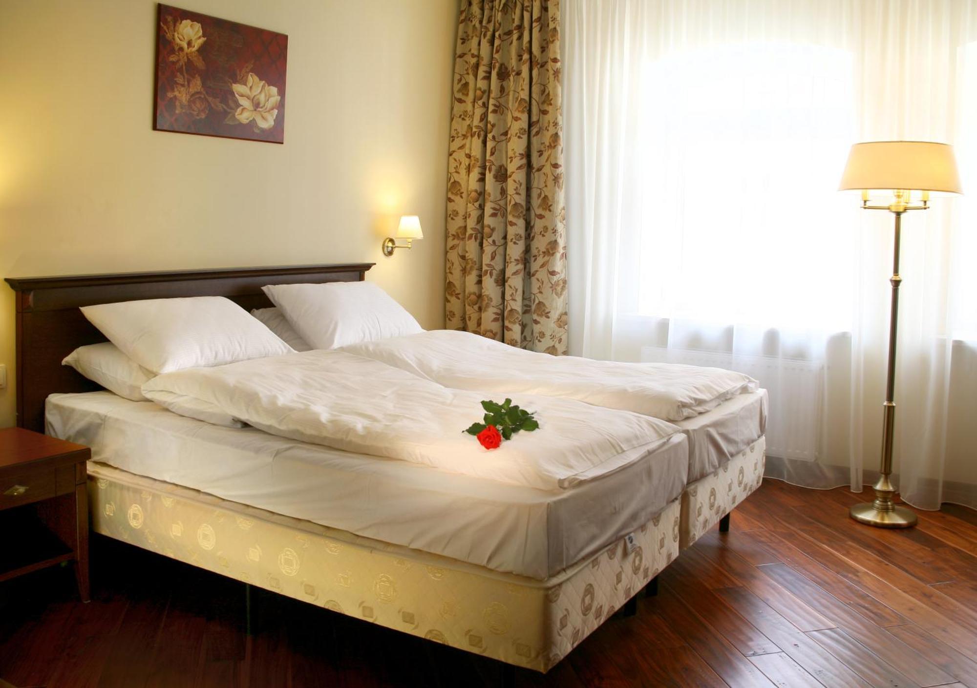 Bed and Breakfast Kobza Haus Old Town Гданьск Экстерьер фото